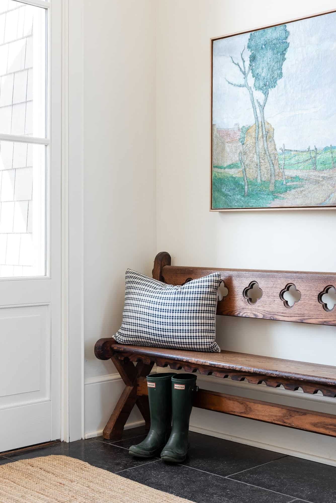 contemporary-mudroom-entry