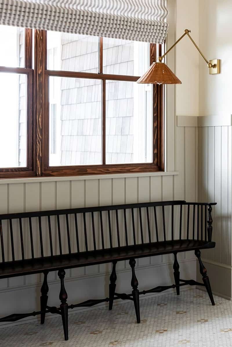 contemporary-hallway-with-a-bench