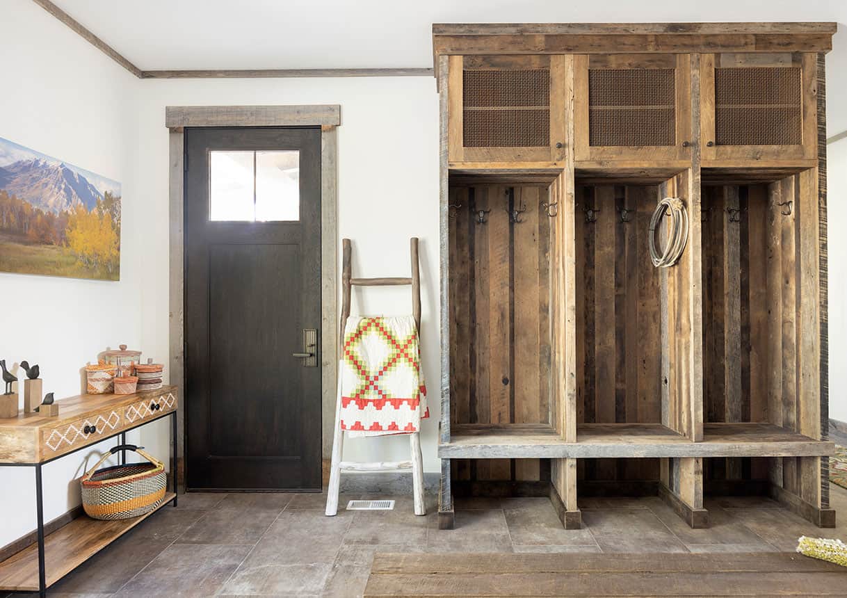 rustic-mudroom