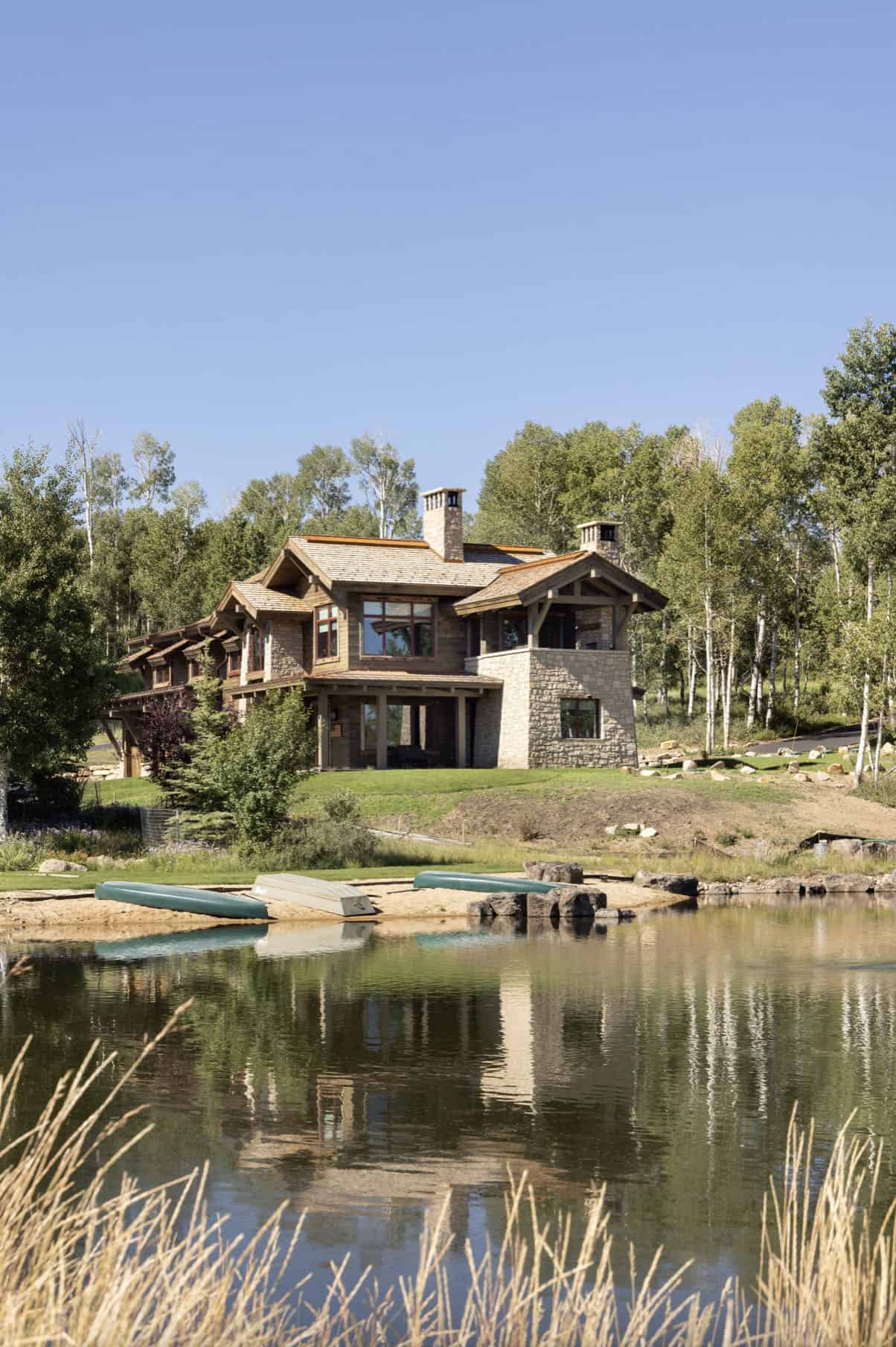 barndominium-style-home-exterior