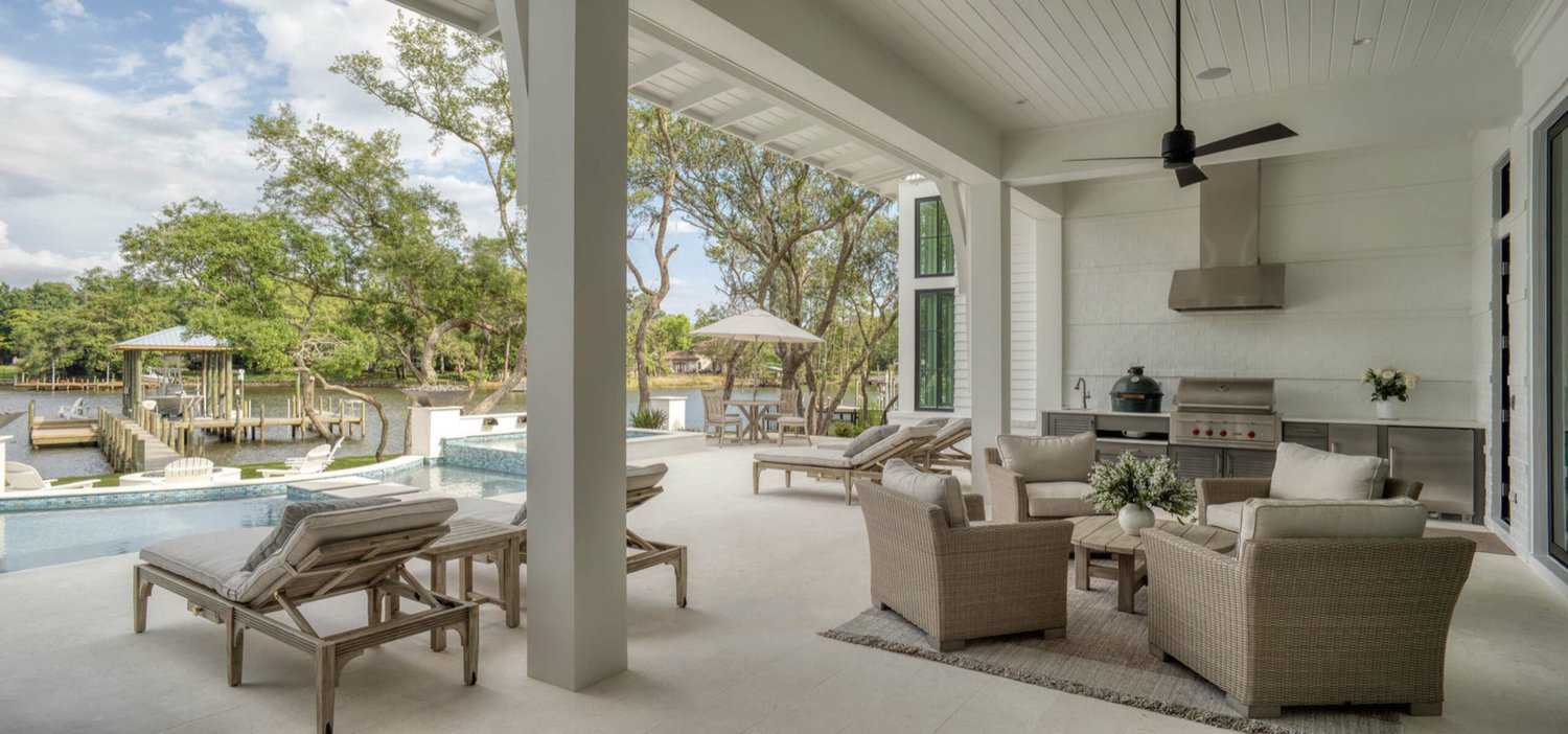 beach-style-sunroom