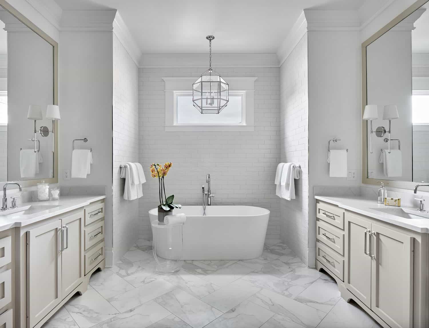 beach-style-bathroom