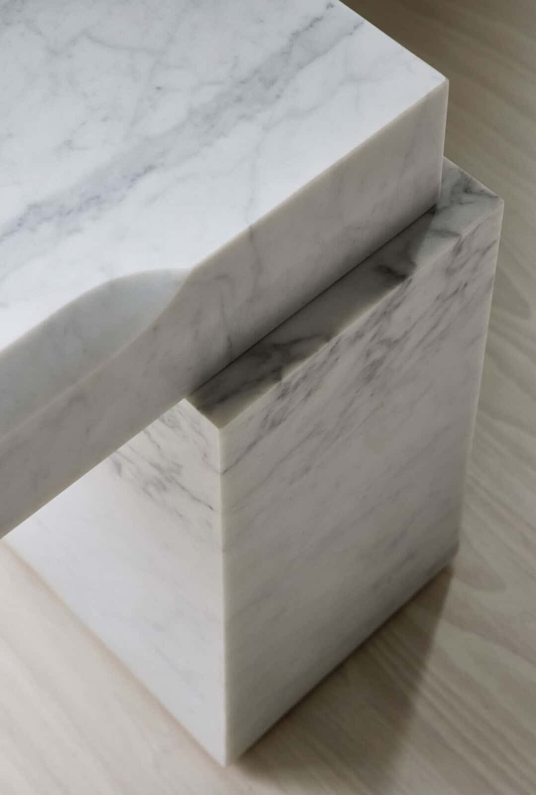 modern-courtyard-house-entry-console-table-detail