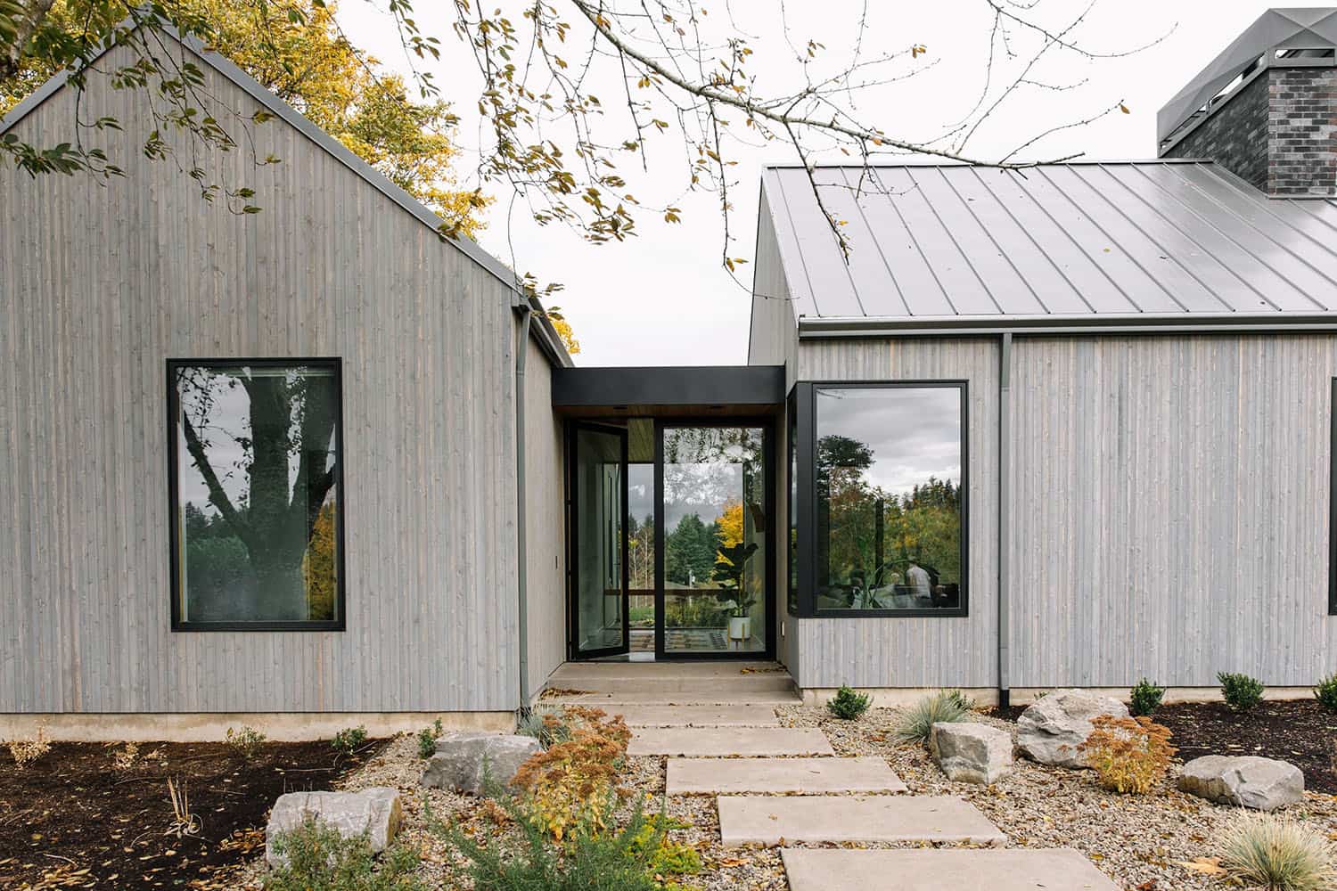 modern-scandinavian-home-exterior