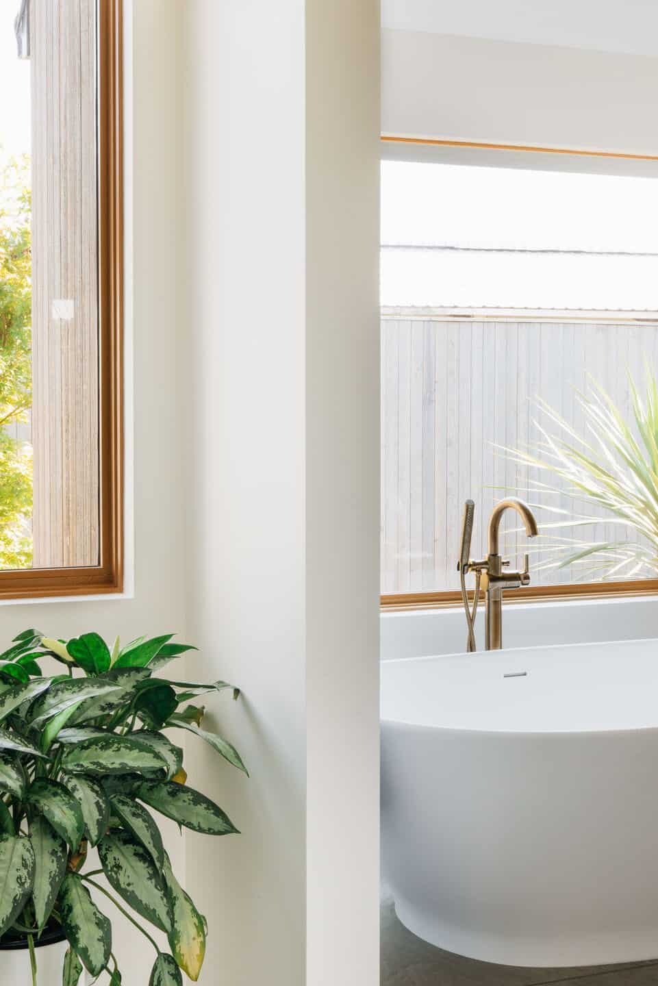 modern-scandinavian-bathroom