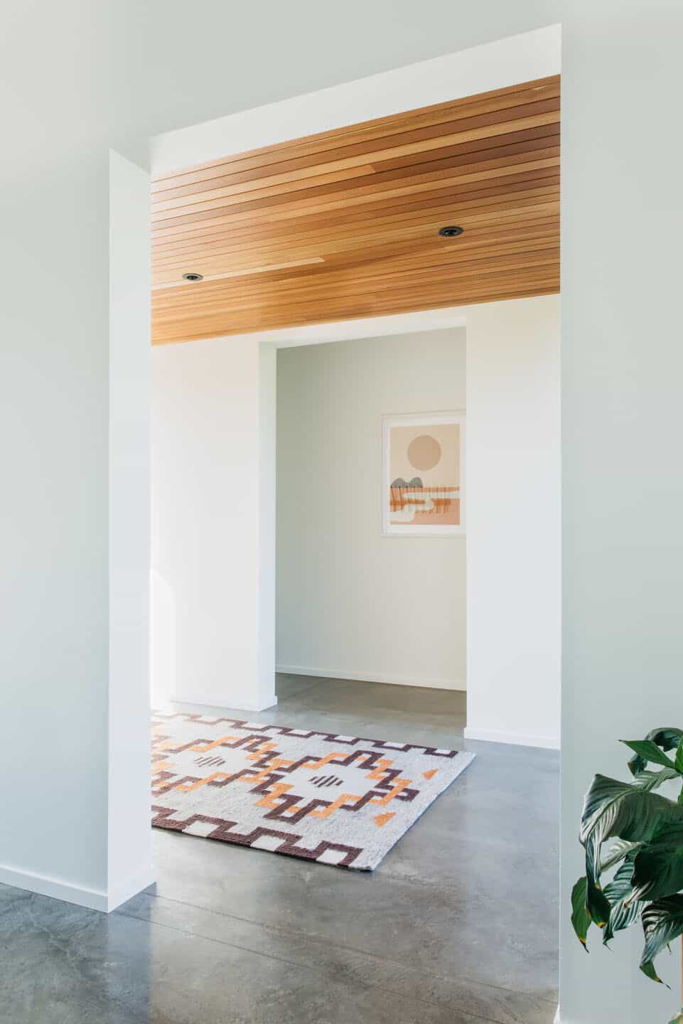 modern-scandinavian-hallway
