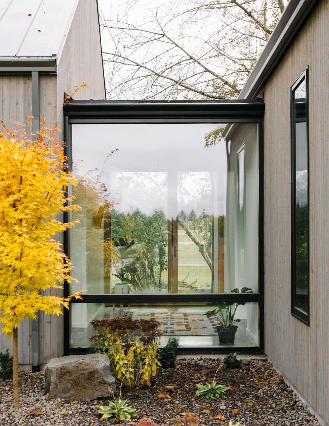 modern-scandinavian-home-exterior