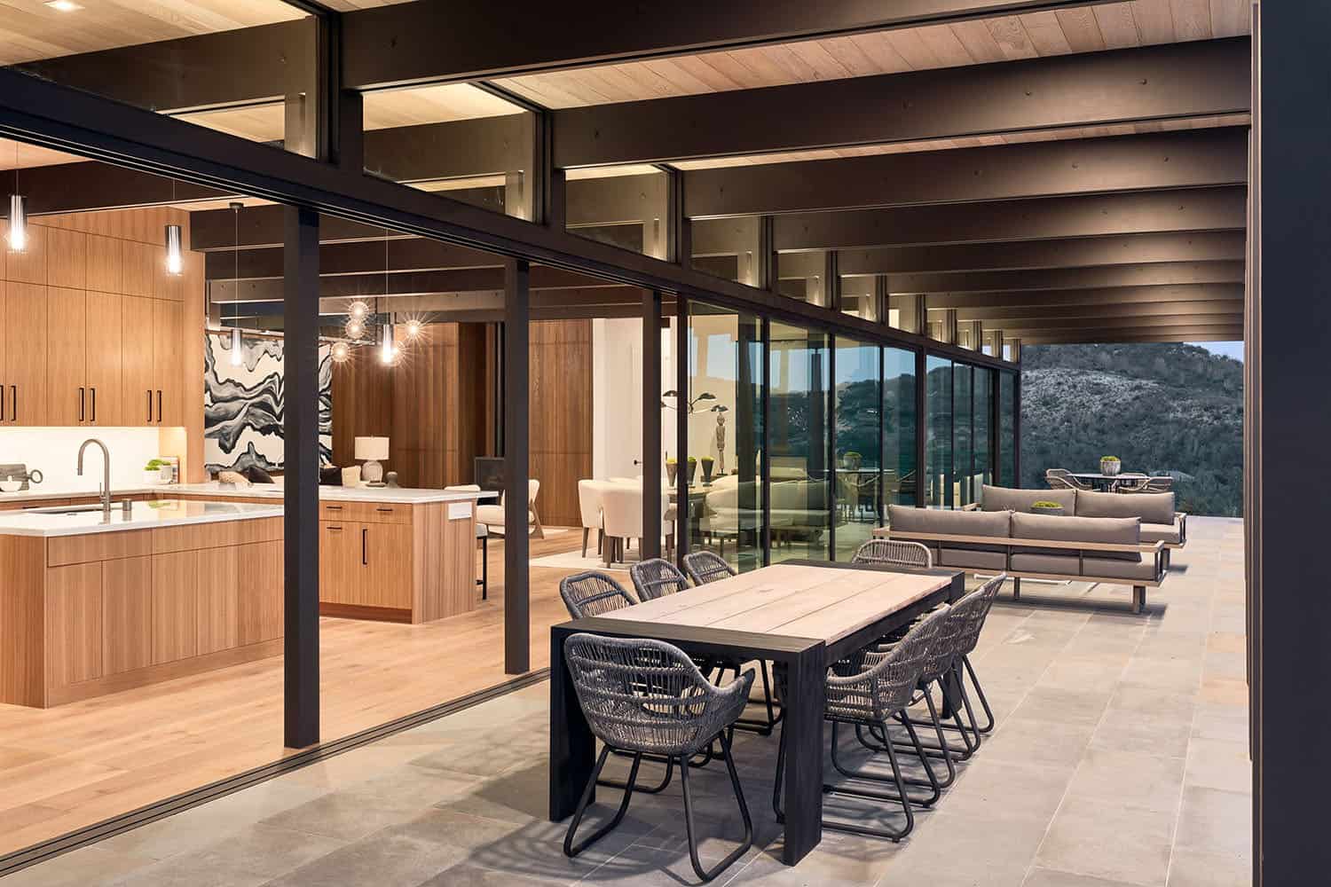 modern-home-exterior-covered-patio
