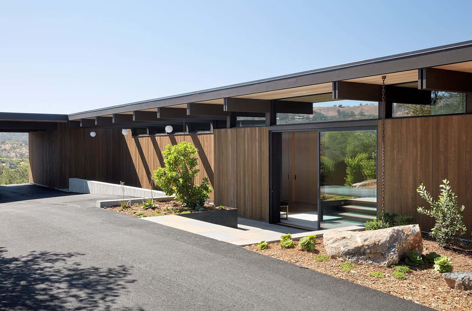 modern-home-exterior