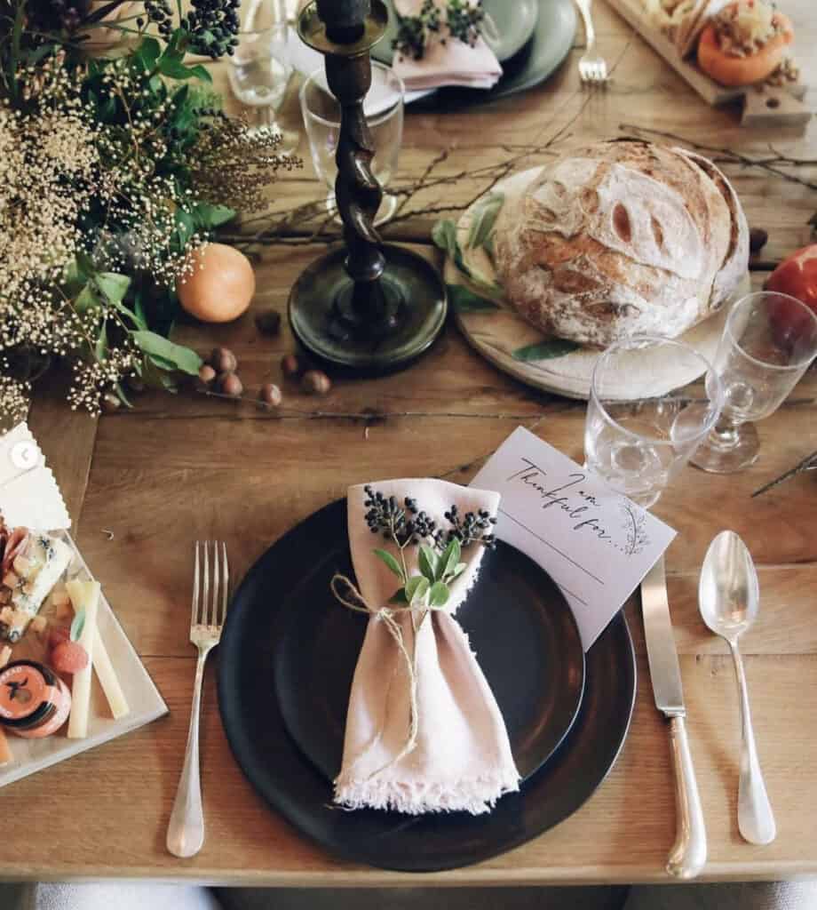 30 Amazing DIY Decor Ideas For Your Thanksgiving Dining Table