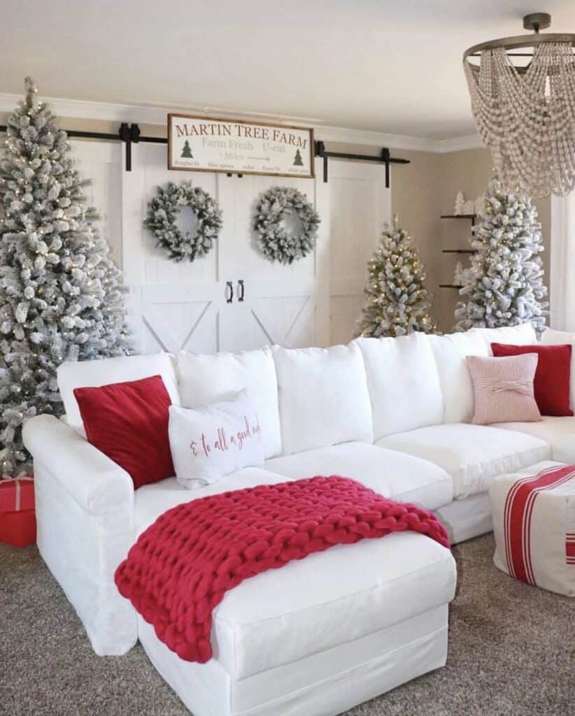 25 White Christmas Decorating Ideas To Make Your Home Sparkle