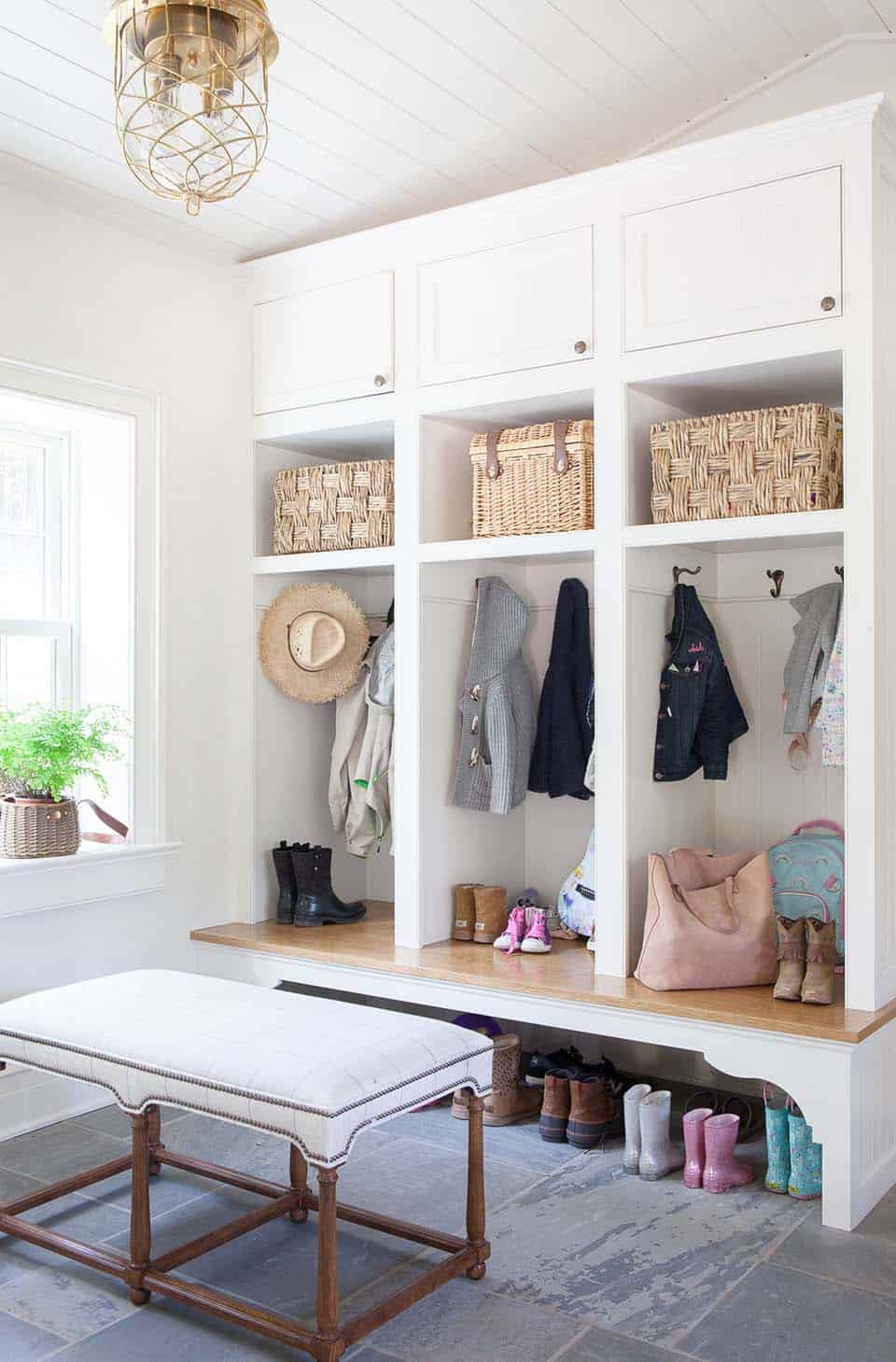 transitional-mudroom