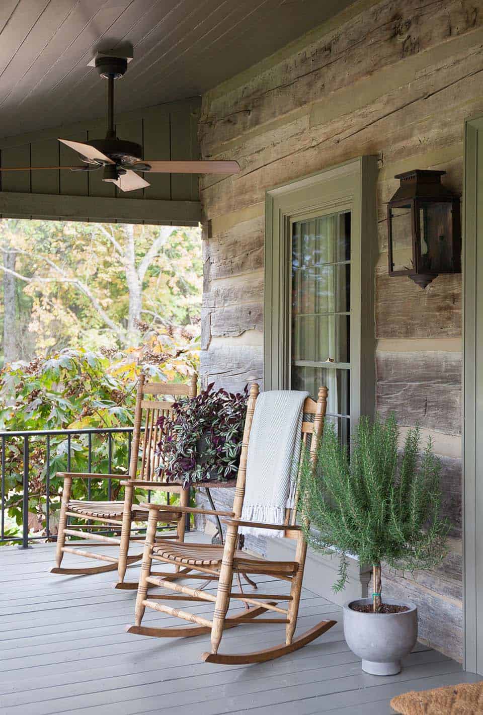 historic-country-estate-front-porch