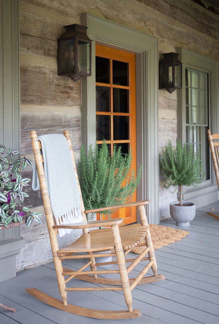 historic-country-estate-front-porch