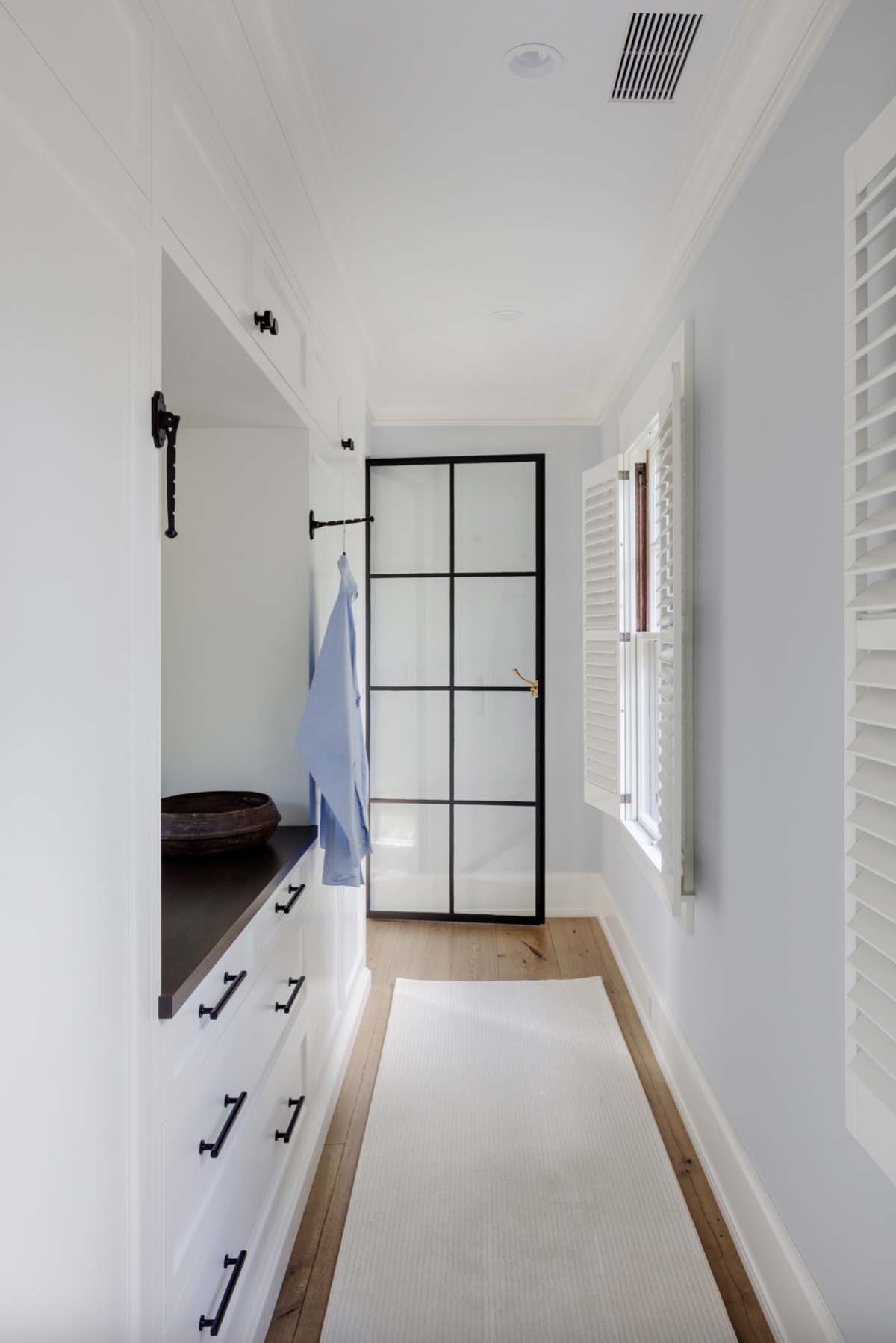 traditional-closet