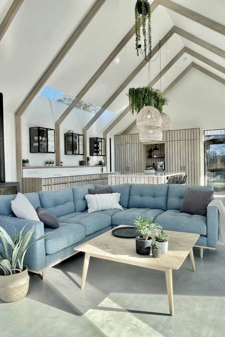 Tour a luxury eco-home floating over water in West Sussex: Terrarium - Luxury Eco Home Tours In Usa