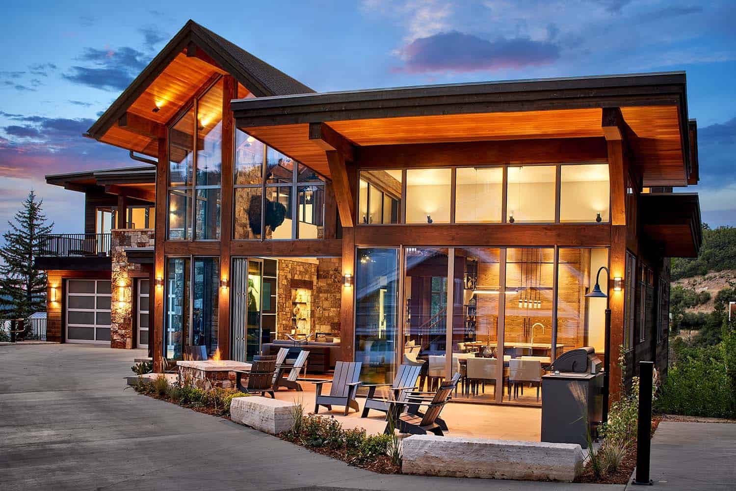 mountain-modern-home-exterior