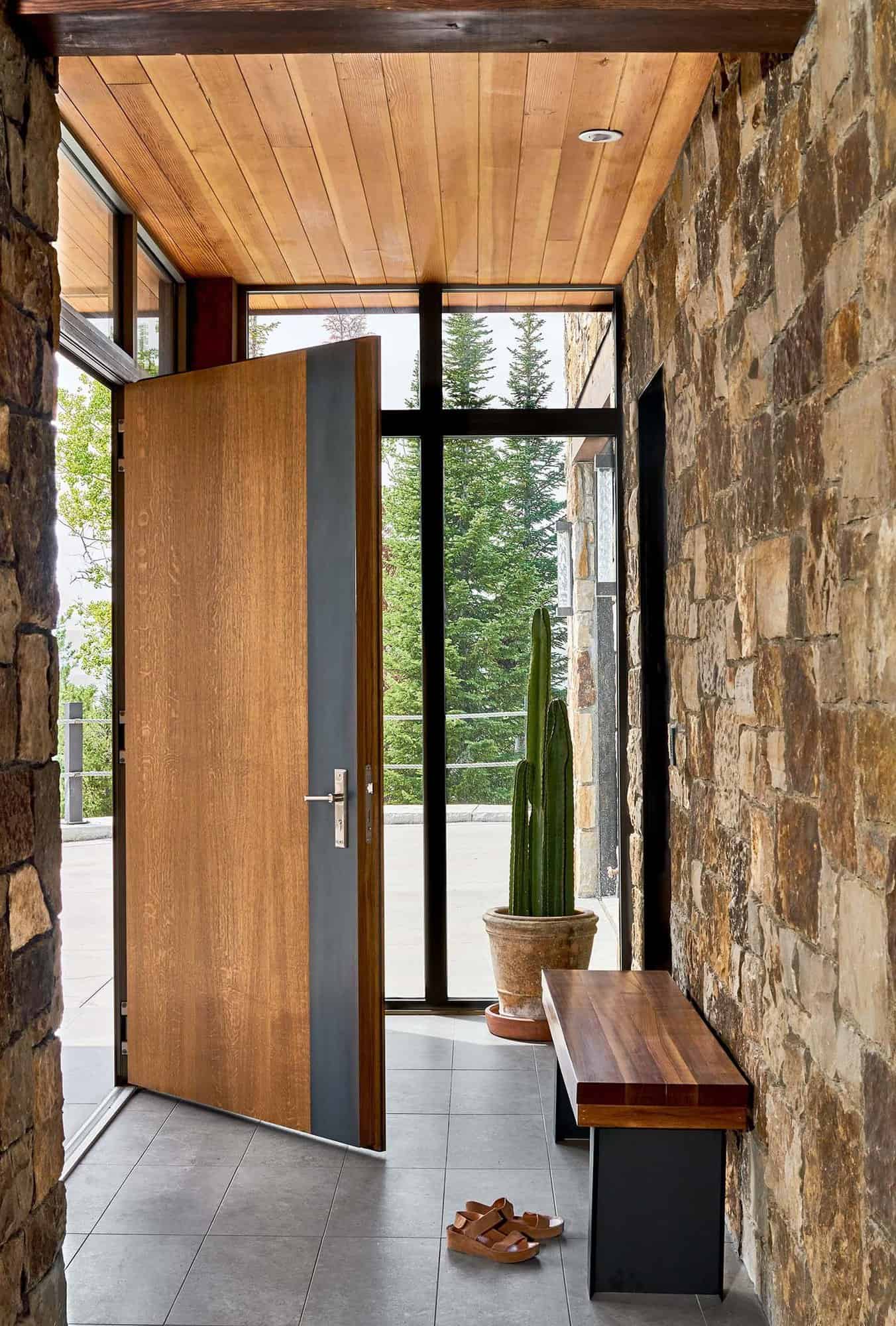 mountain-modern-home-entry