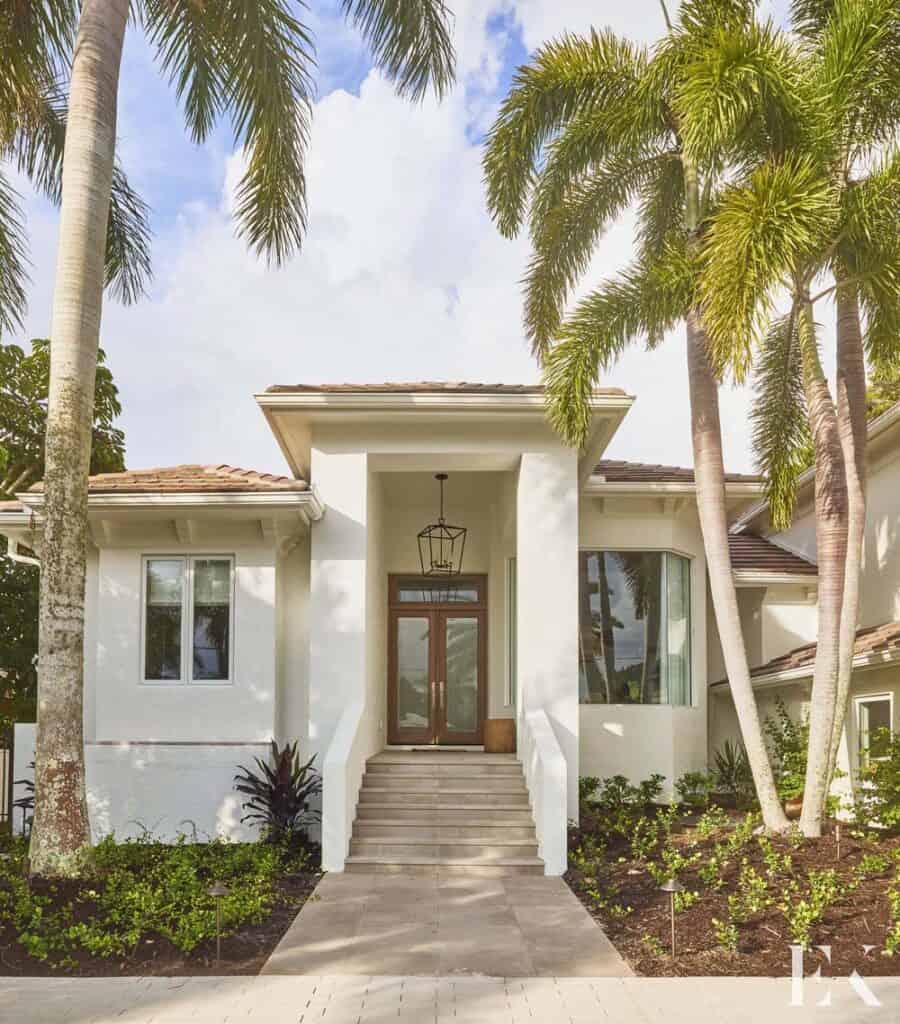 Top Florida Home Remodel Trends: Enhance Your Space This Season