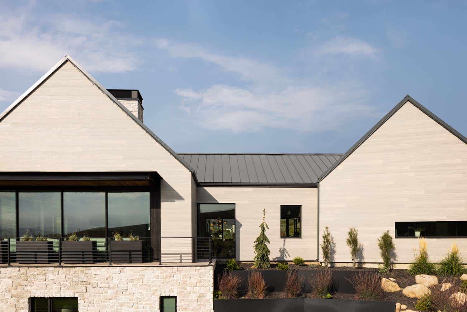 contemporary-mountain-home-exterior