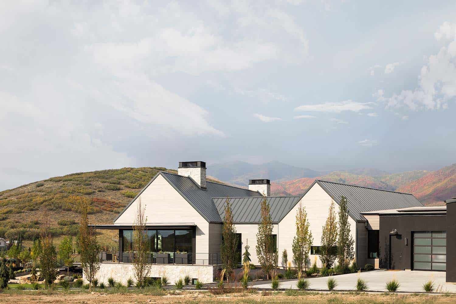 contemporary-mountain-home-exterior