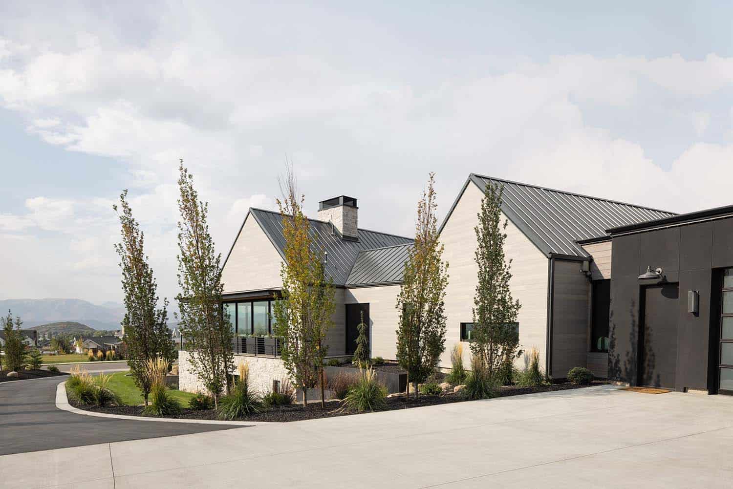 contemporary-mountain-home-exterior
