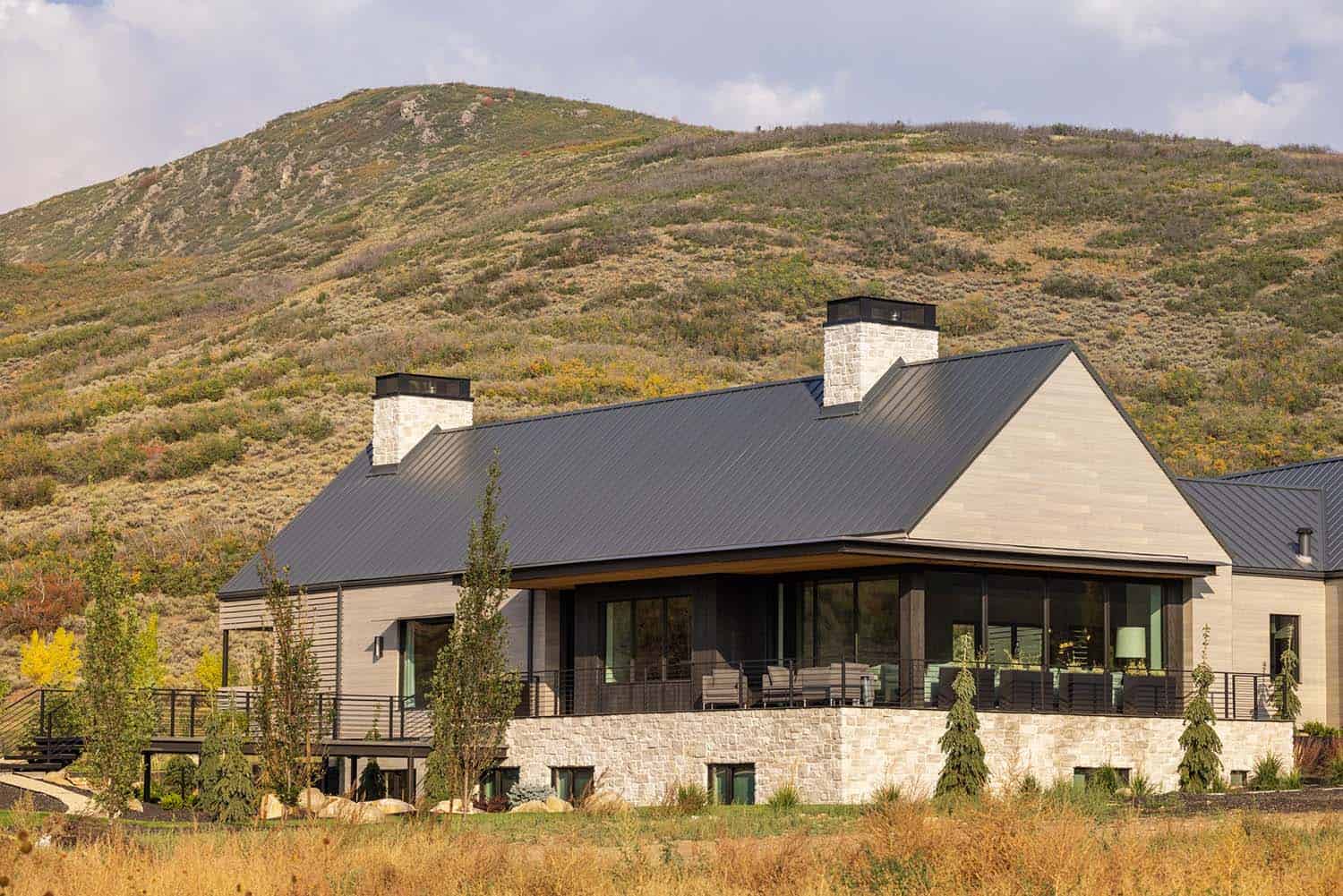 contemporary-mountain-home-exterior