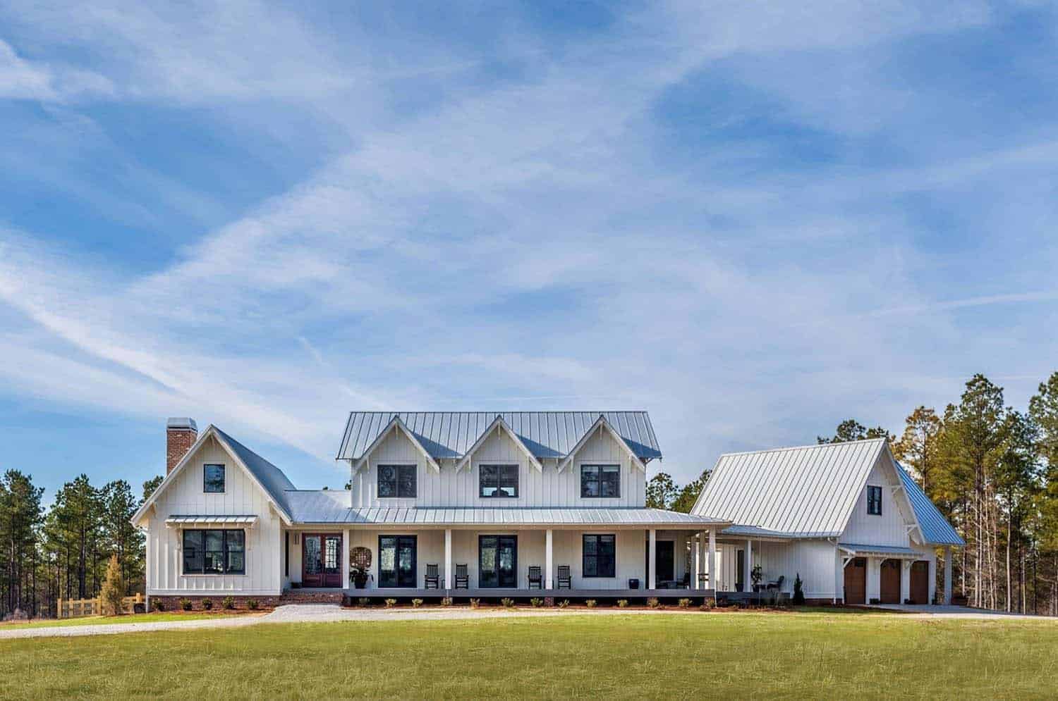modern-farmhouse-exterior