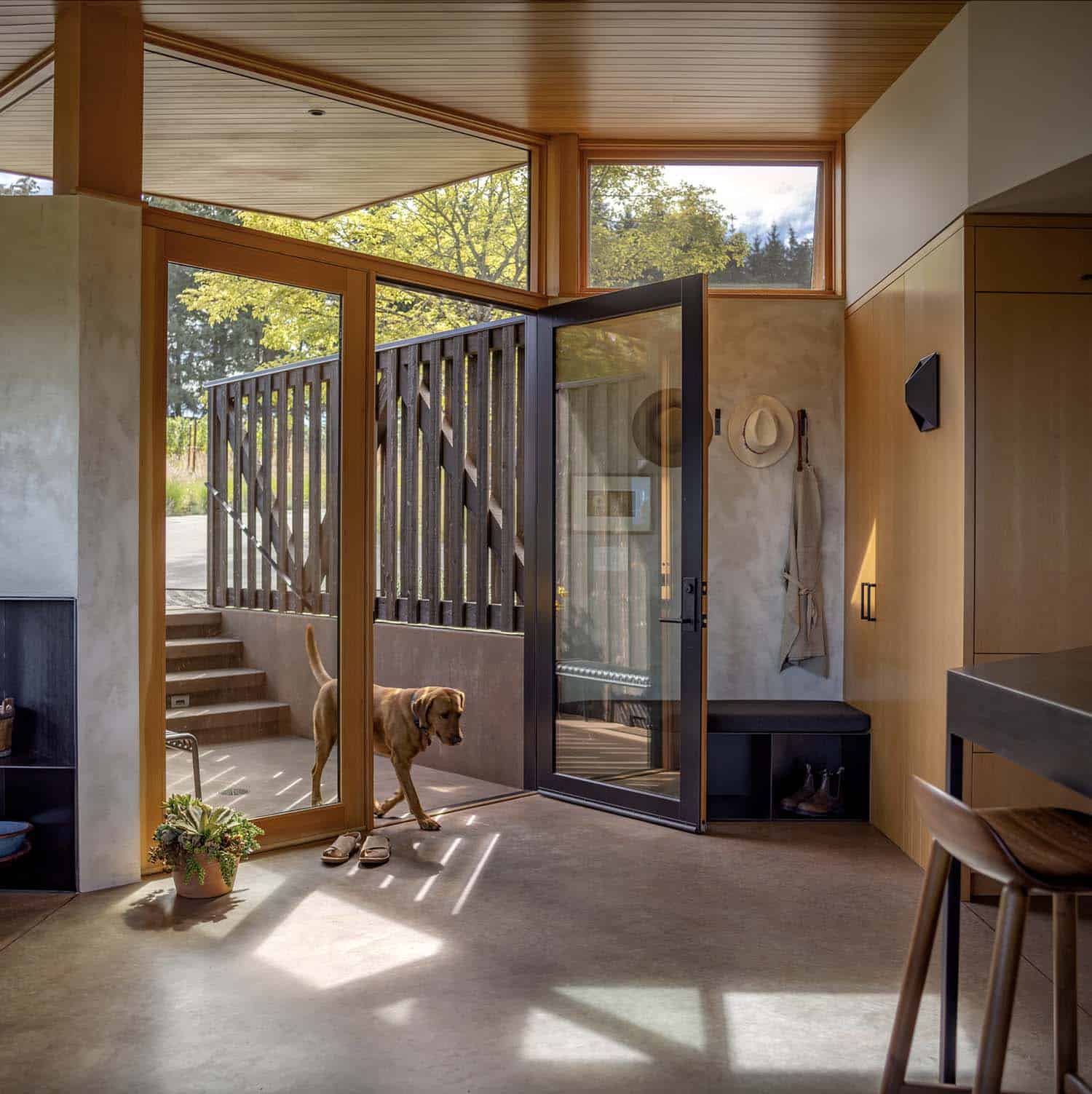 modern-vineyard-home-entry