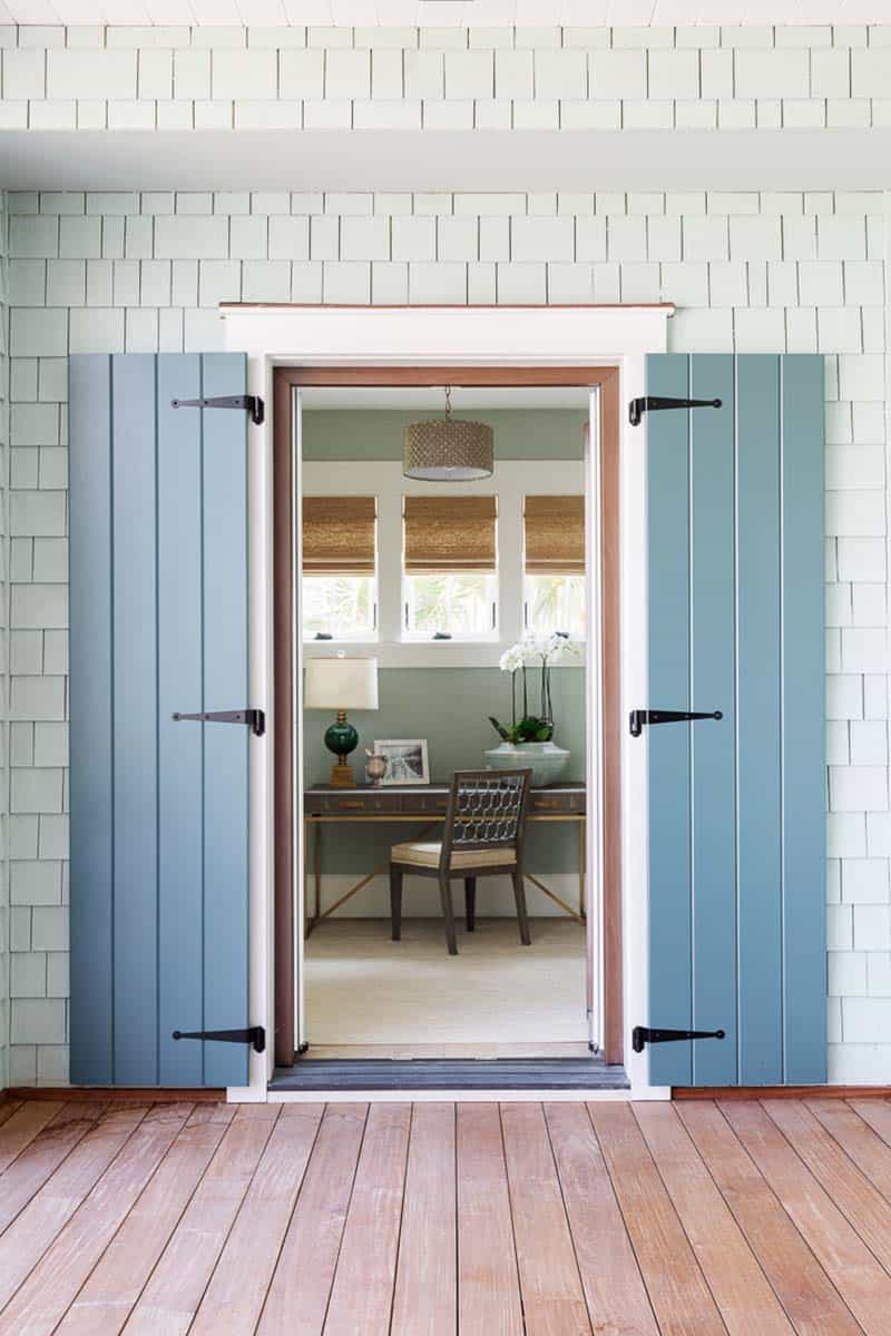 beach-style-home-office