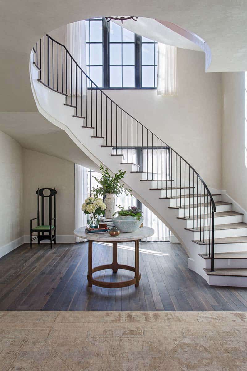 beach-style-staircase