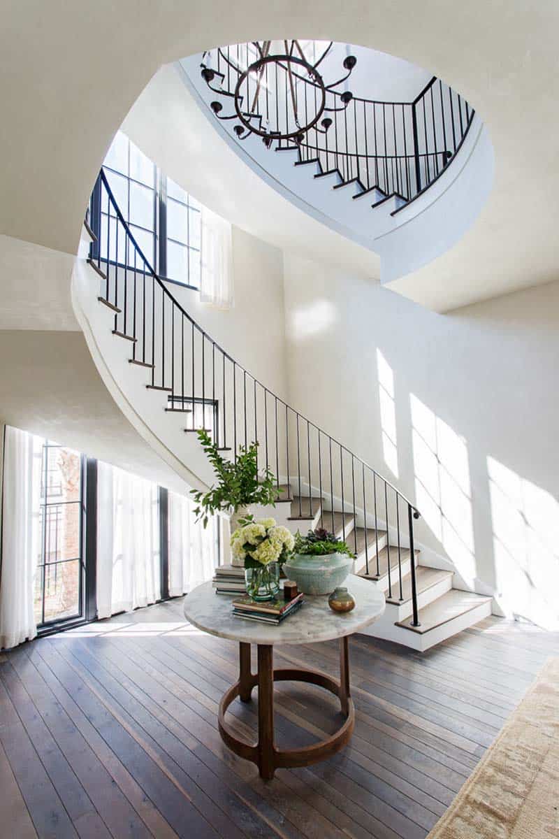 beach-style-staircase