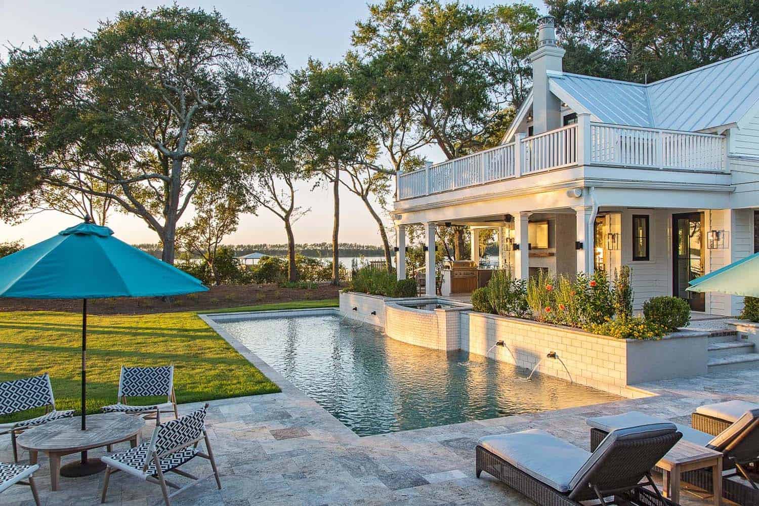 coastal-style-home-swimming-pool