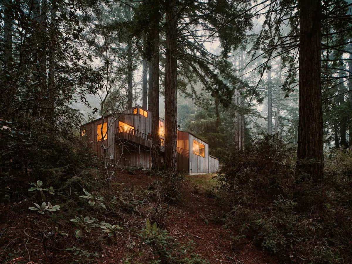 cabin-forest-retreat-exterior