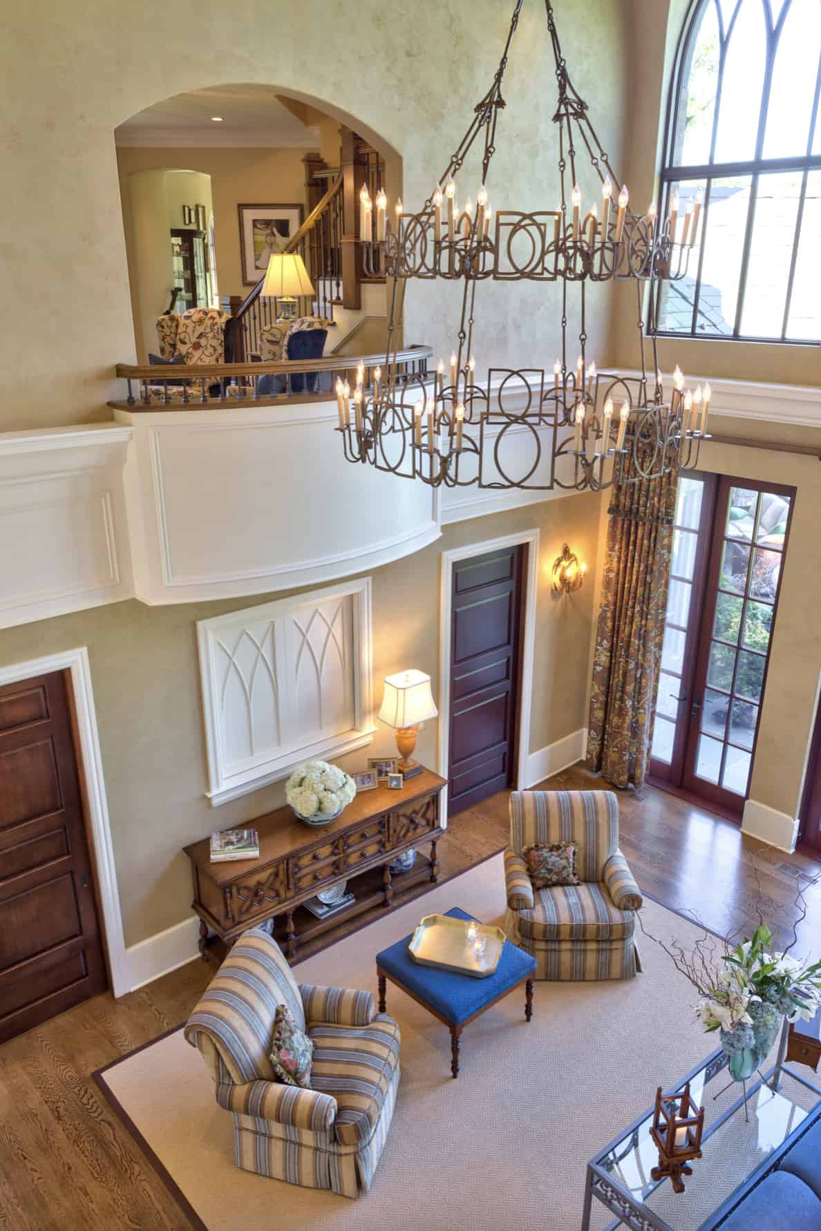 traditional-living-room