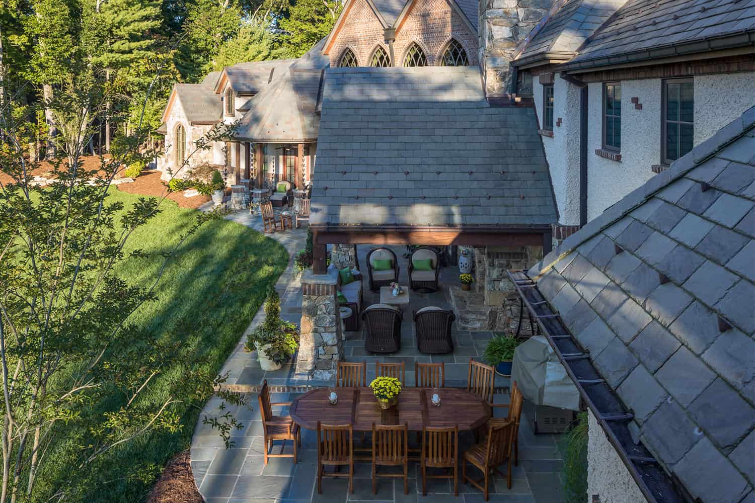 traditional-home-patio
