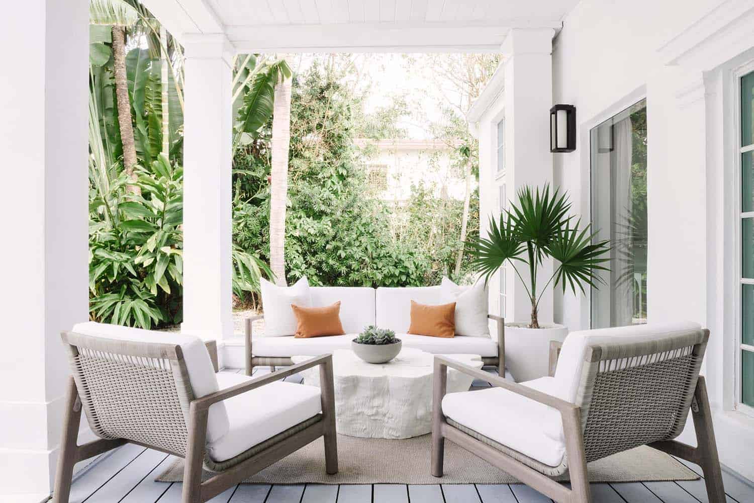 contemporary-waterfront-home-covered-patio