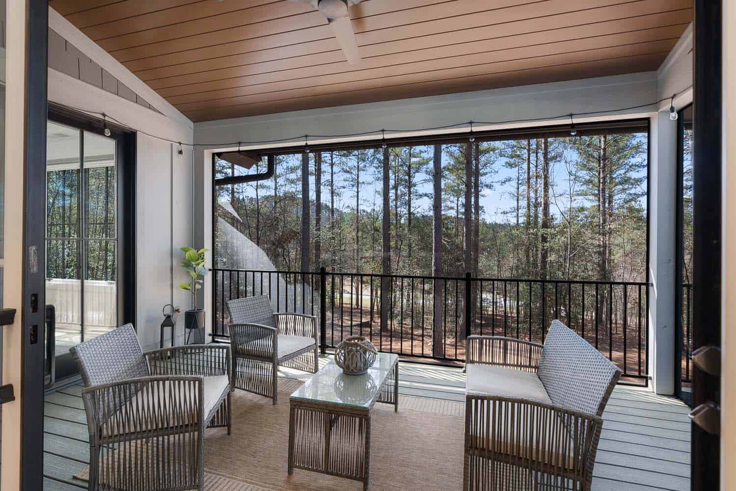 cottage-style-home-covered-patio