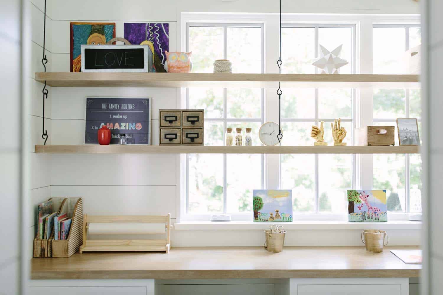 modern-farmhouse-style-mudroom
