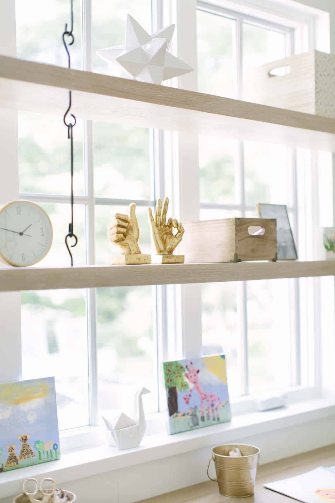 modern-farmhouse-style-mudroom