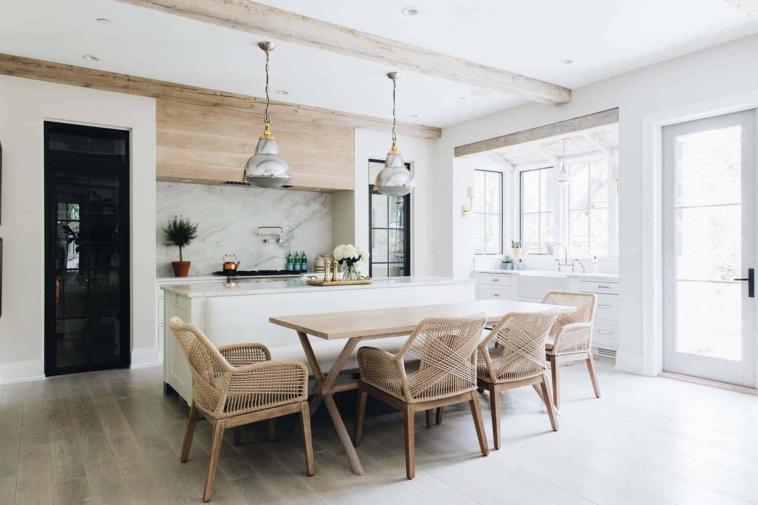 modern-farmhouse-style-kitchen