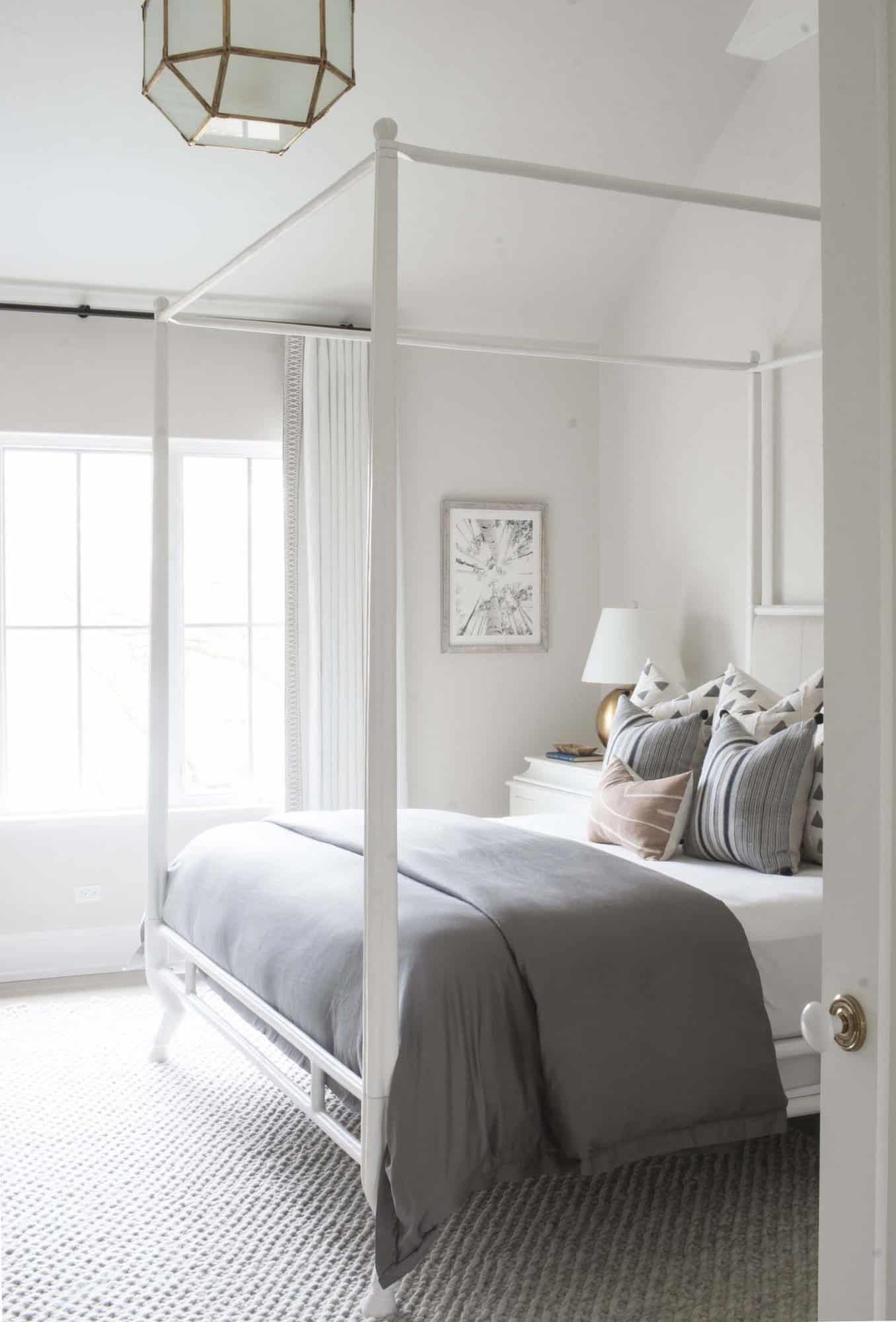 modern-farmhouse-style-bedroom