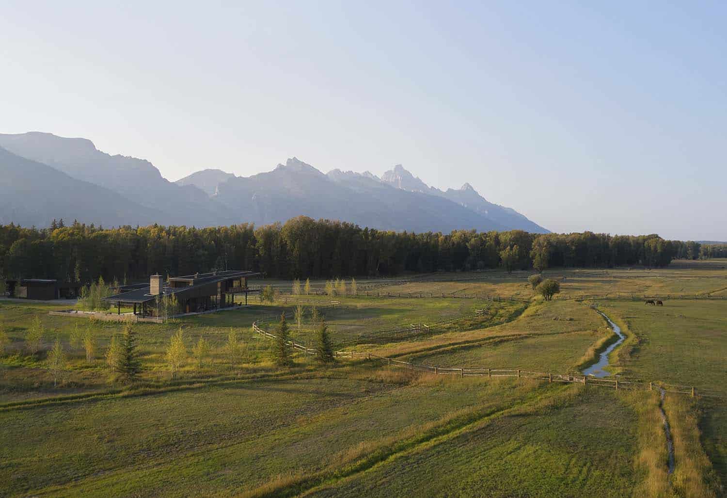 ranch-house-landscape
