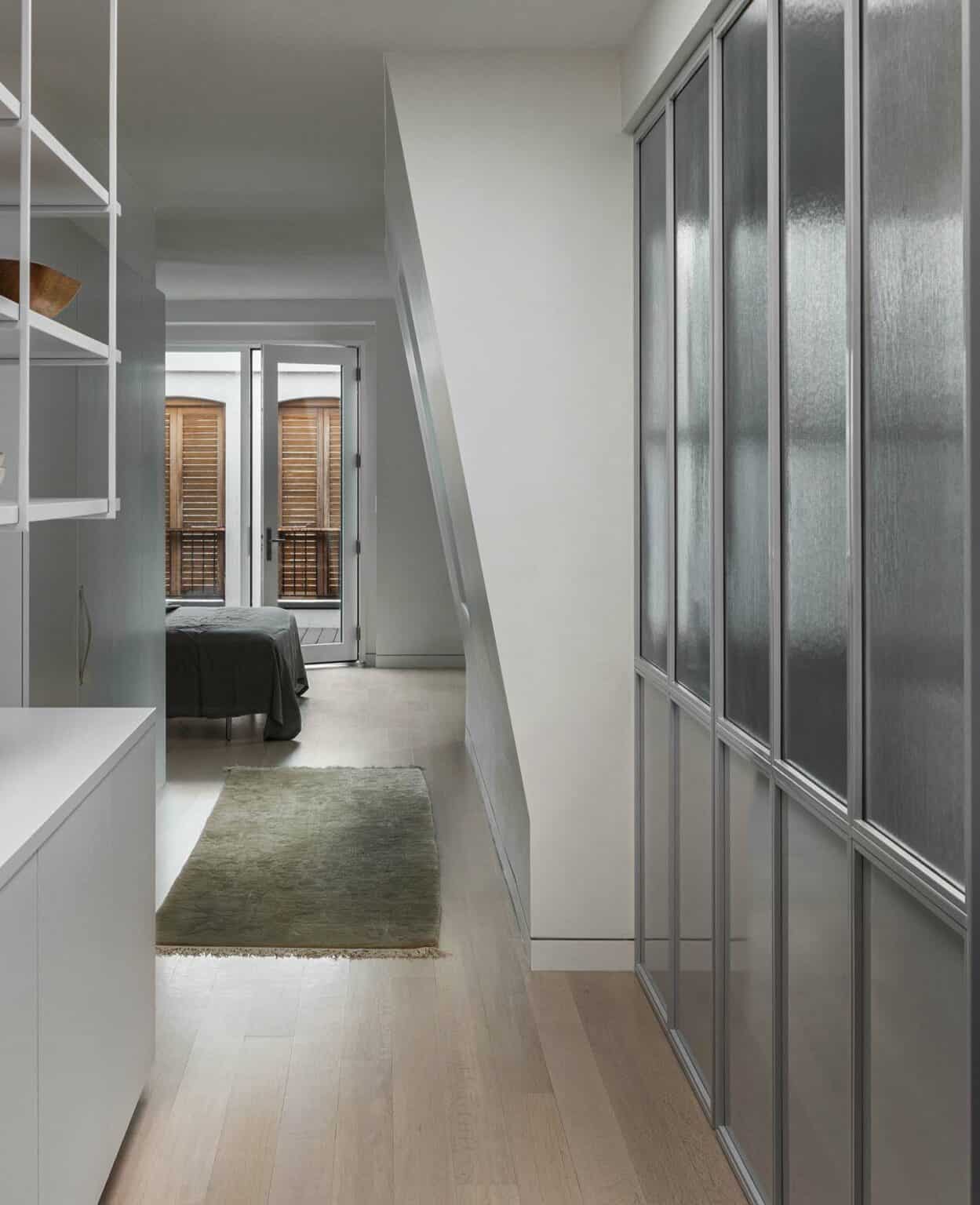 A modern renovation of a townhouse for empty nesters in Washington, DC - Modern Apartment Renovation Inspiration For Empty Nesters