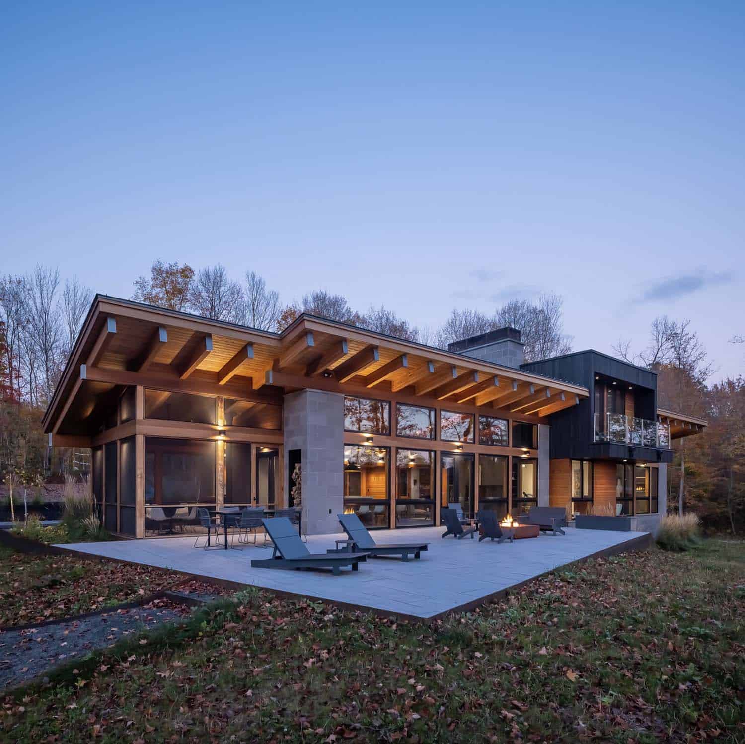rustic-lake-house-exterior