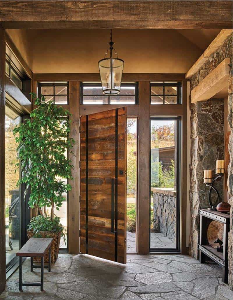 rustic-mountain-home-entry