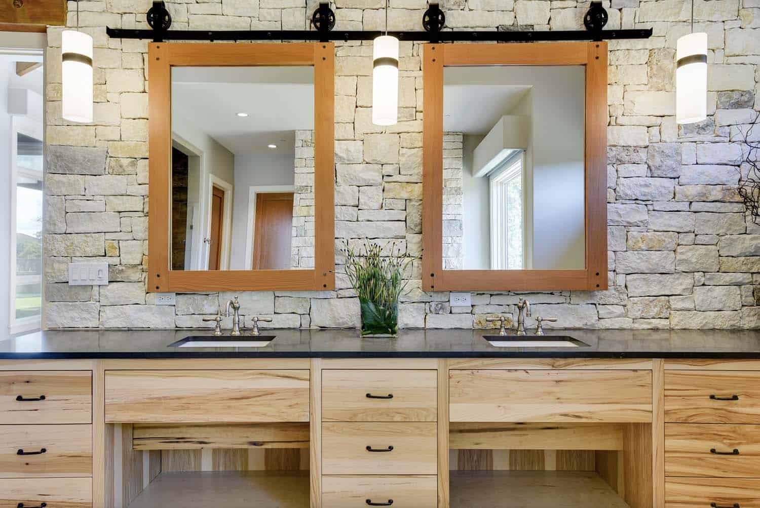 transitional-bathroom-vanity