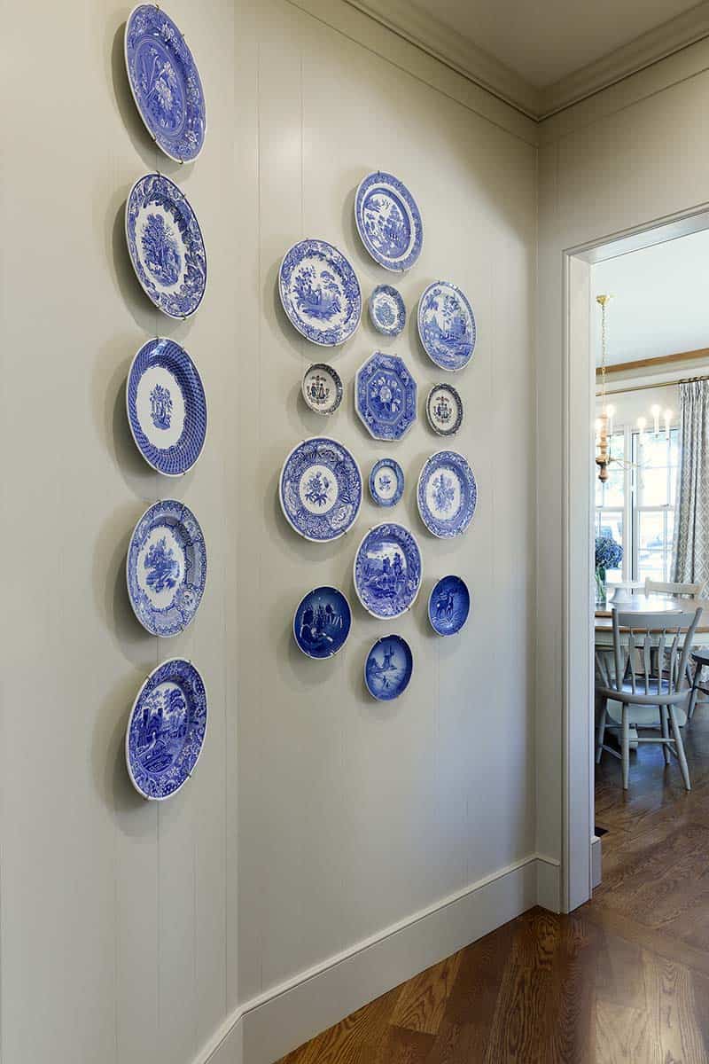 english-cottage-style-hallway