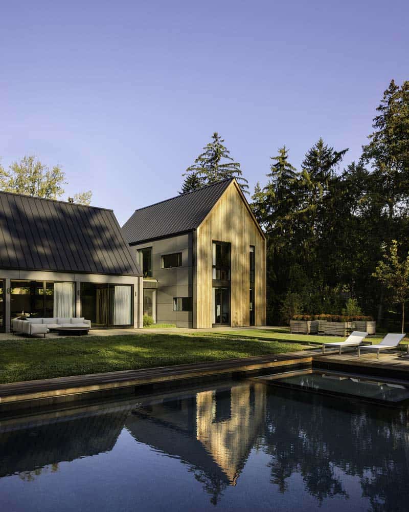 modern-barn-style-home-exterior