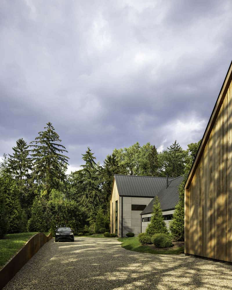 modern-barn-style-home-exterior